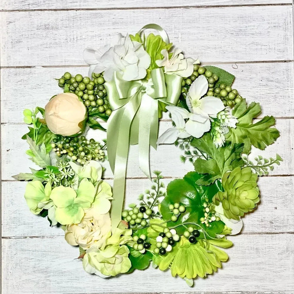 Handmade Green Spring Wreath - Picture 1 of 1